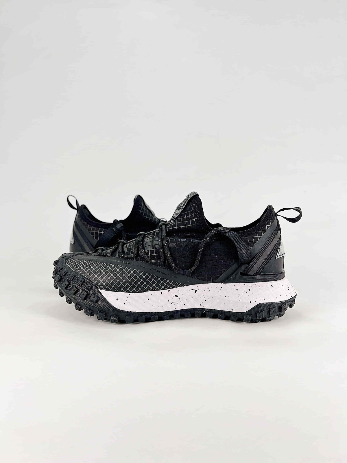 Nike ACG Mountain Fly Sneakers - Black & White