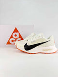 Nike ACG Sneakers - Cream & Orange