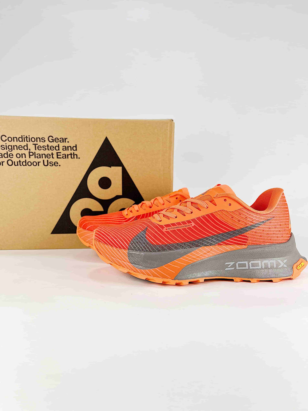 Nike ACG Sneakers - Bright Orange & Gray