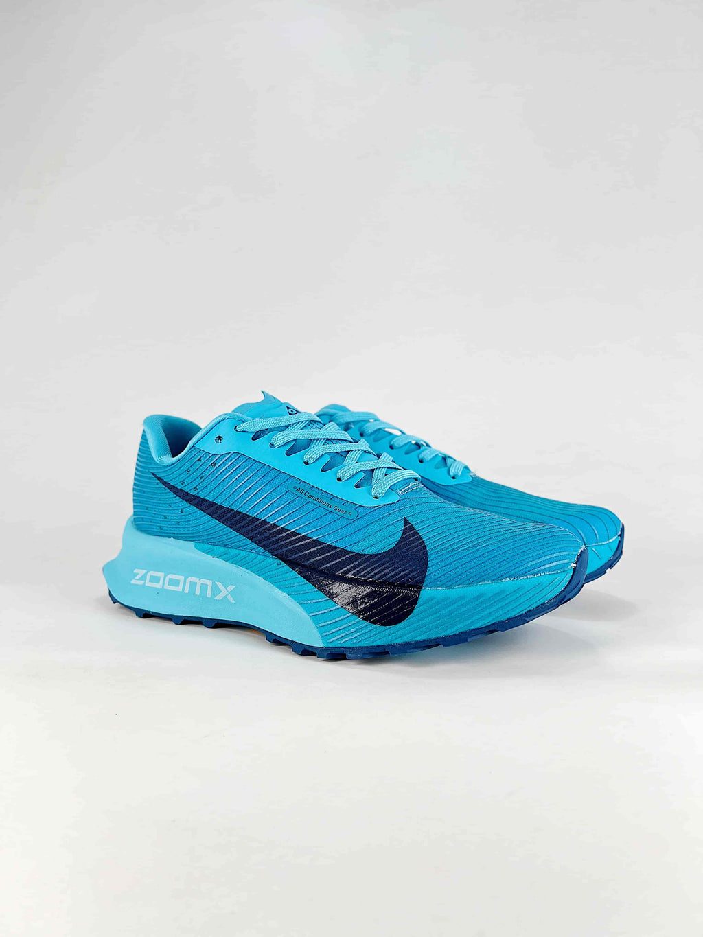 Nike ACG Sneakers - Bright Cyan