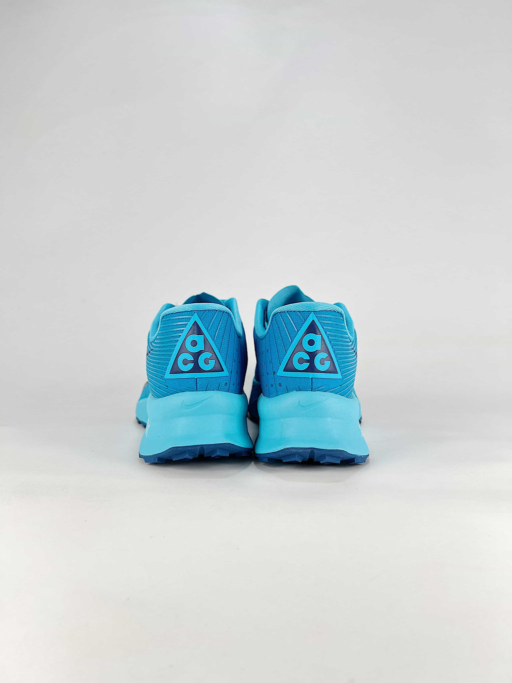 Nike ACG Sneakers - Bright Cyan