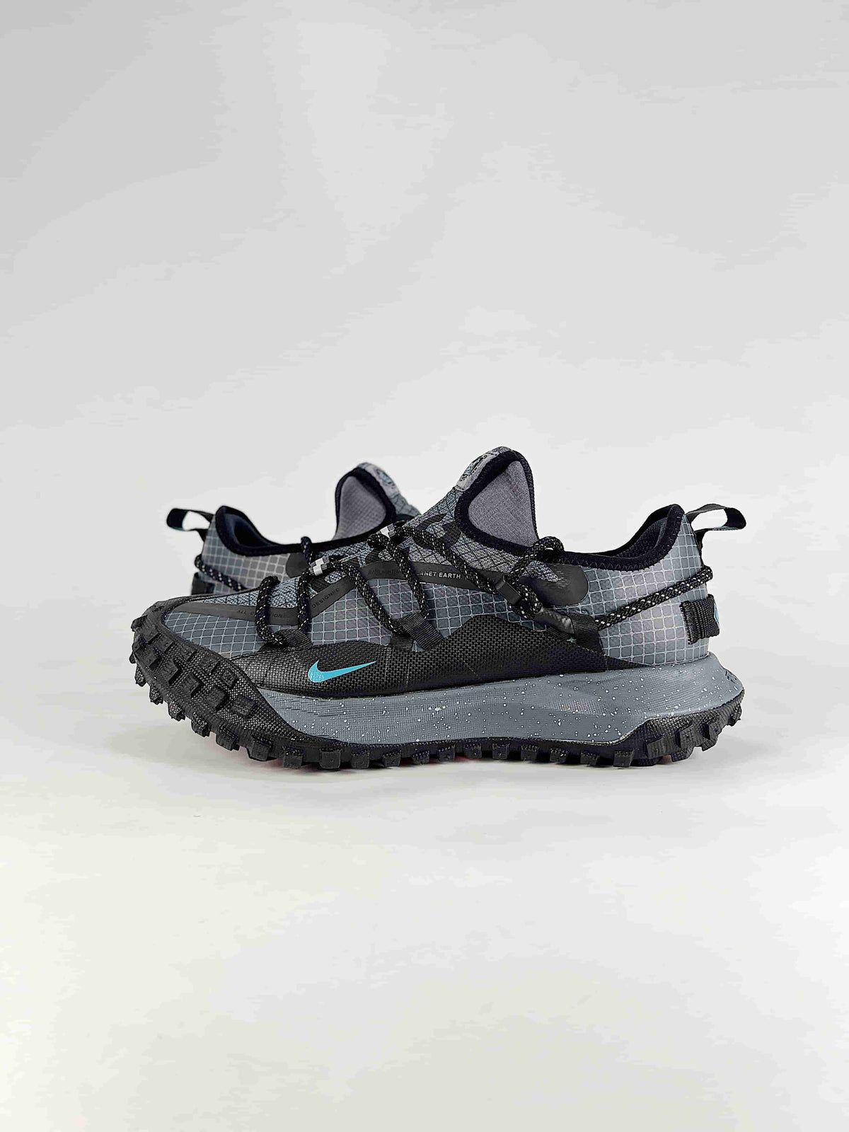 Nike ACG Mountain Fly Low - Black Iridescent