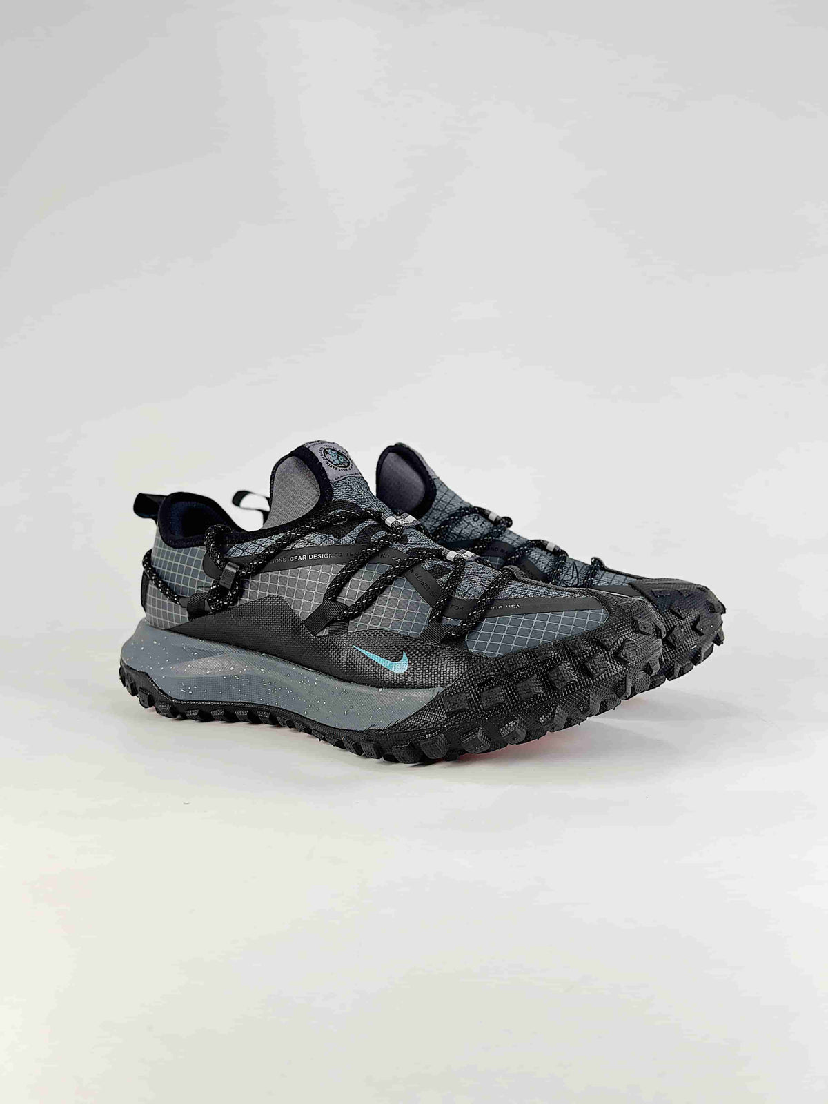 Nike ACG Mountain Fly Low - Black Iridescent