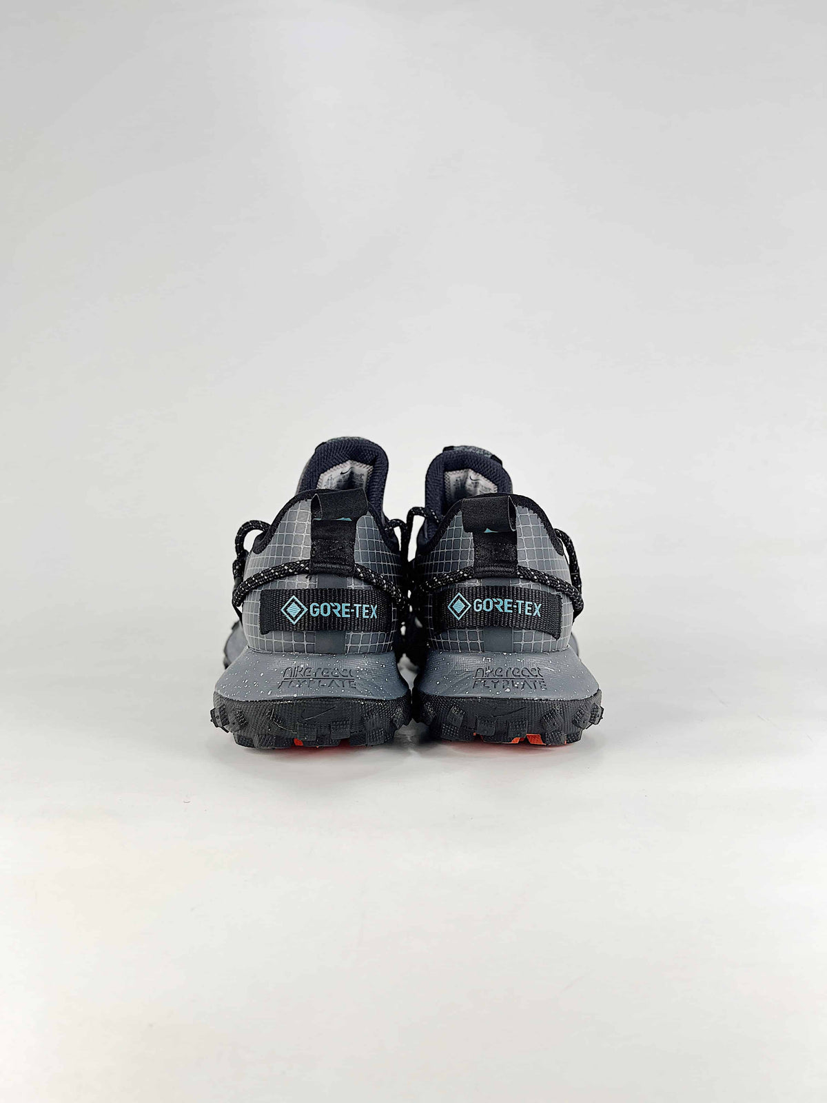 Nike ACG Mountain Fly Low - Black Iridescent