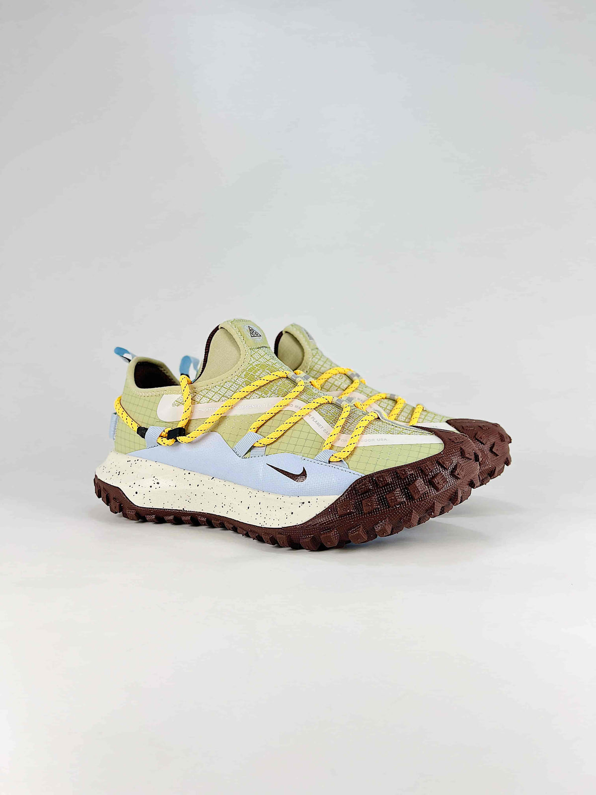 Nike ACG Mountain Fly Low Sneakers - Olive Aura