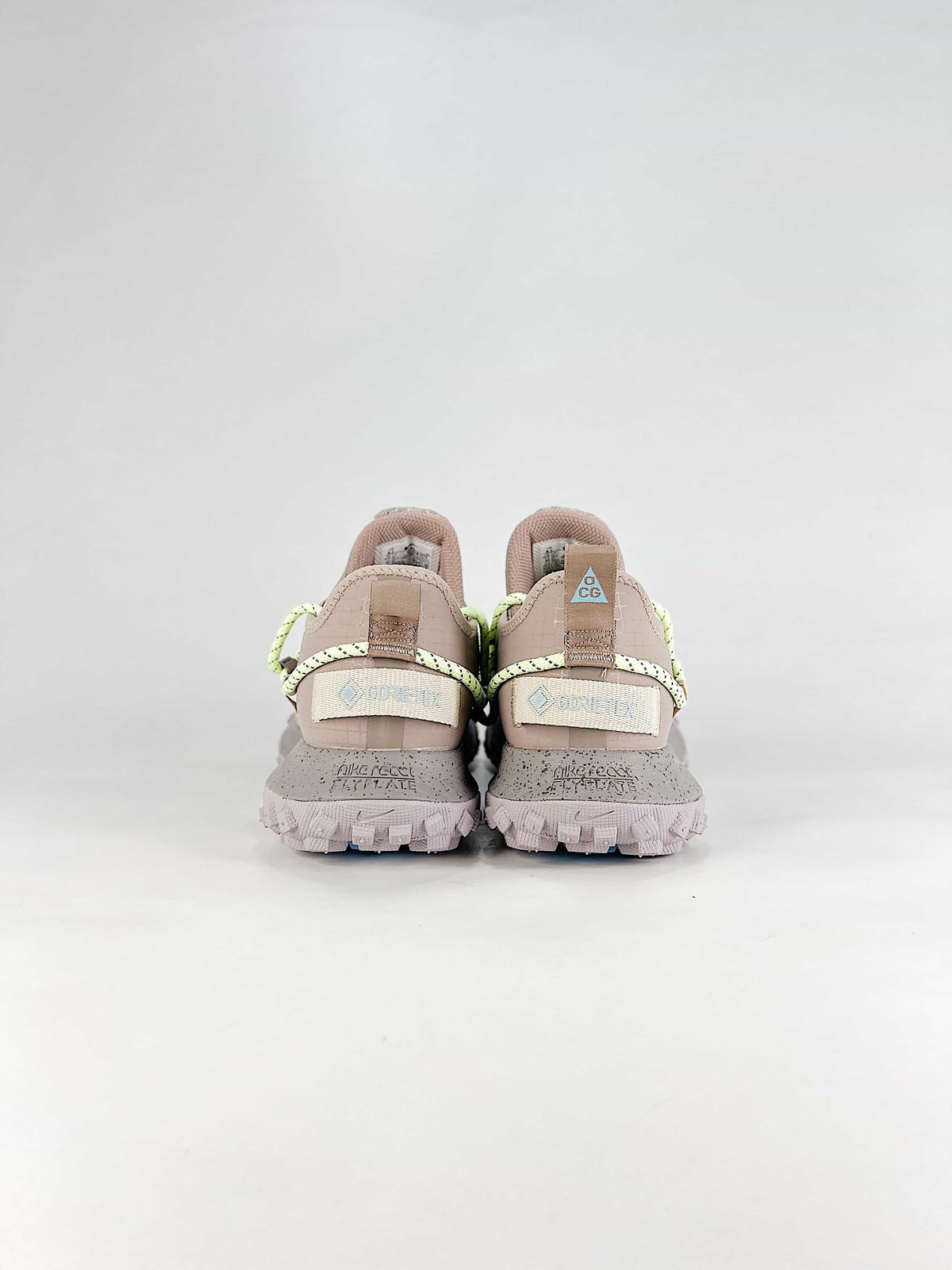 Nike ACG Mountain Fly Low - Diffused Taupe