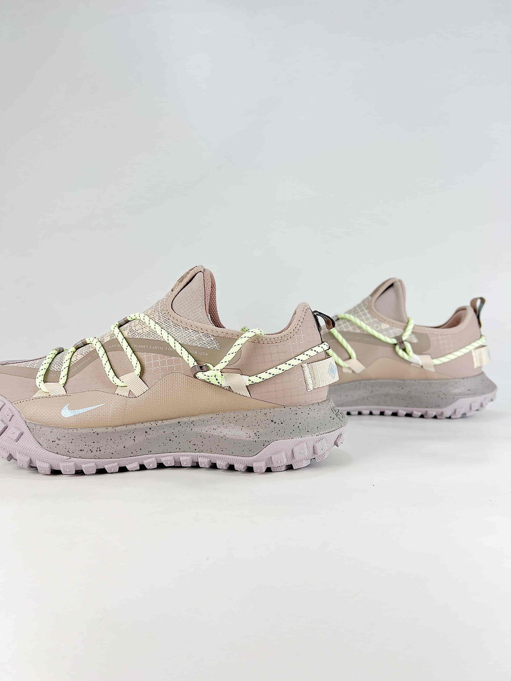 Nike ACG Mountain Fly Low - Diffused Taupe
