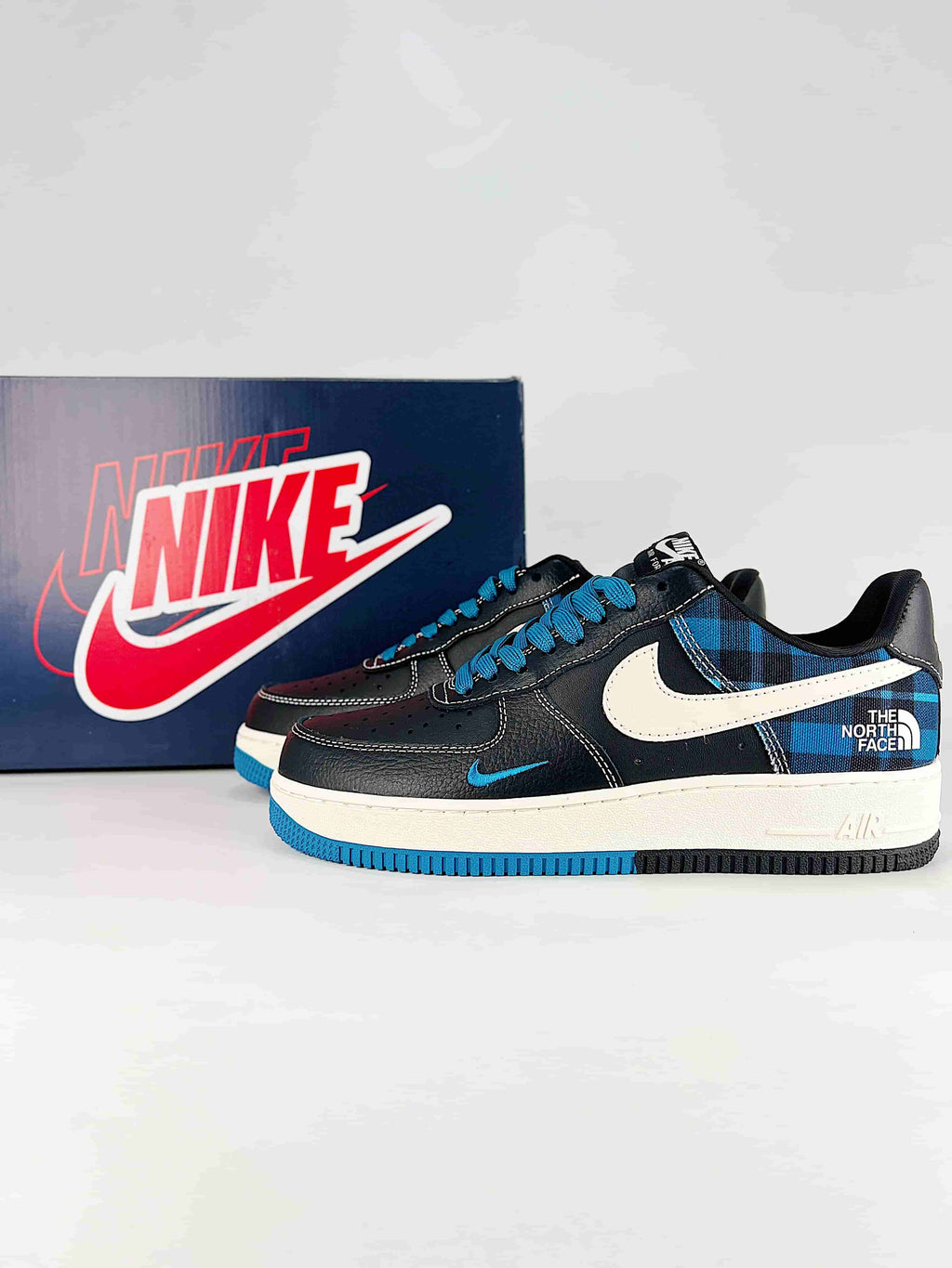 Nike Air Force 1 x The North Face Black Blue Plaid