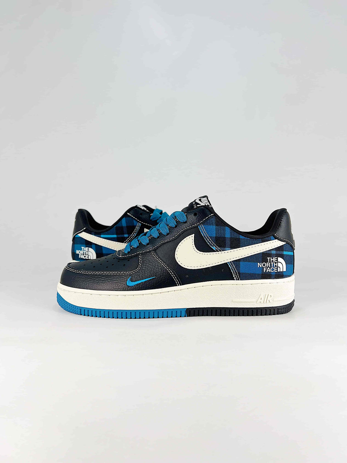 Nike Air Force 1 x The North Face Black Blue Plaid