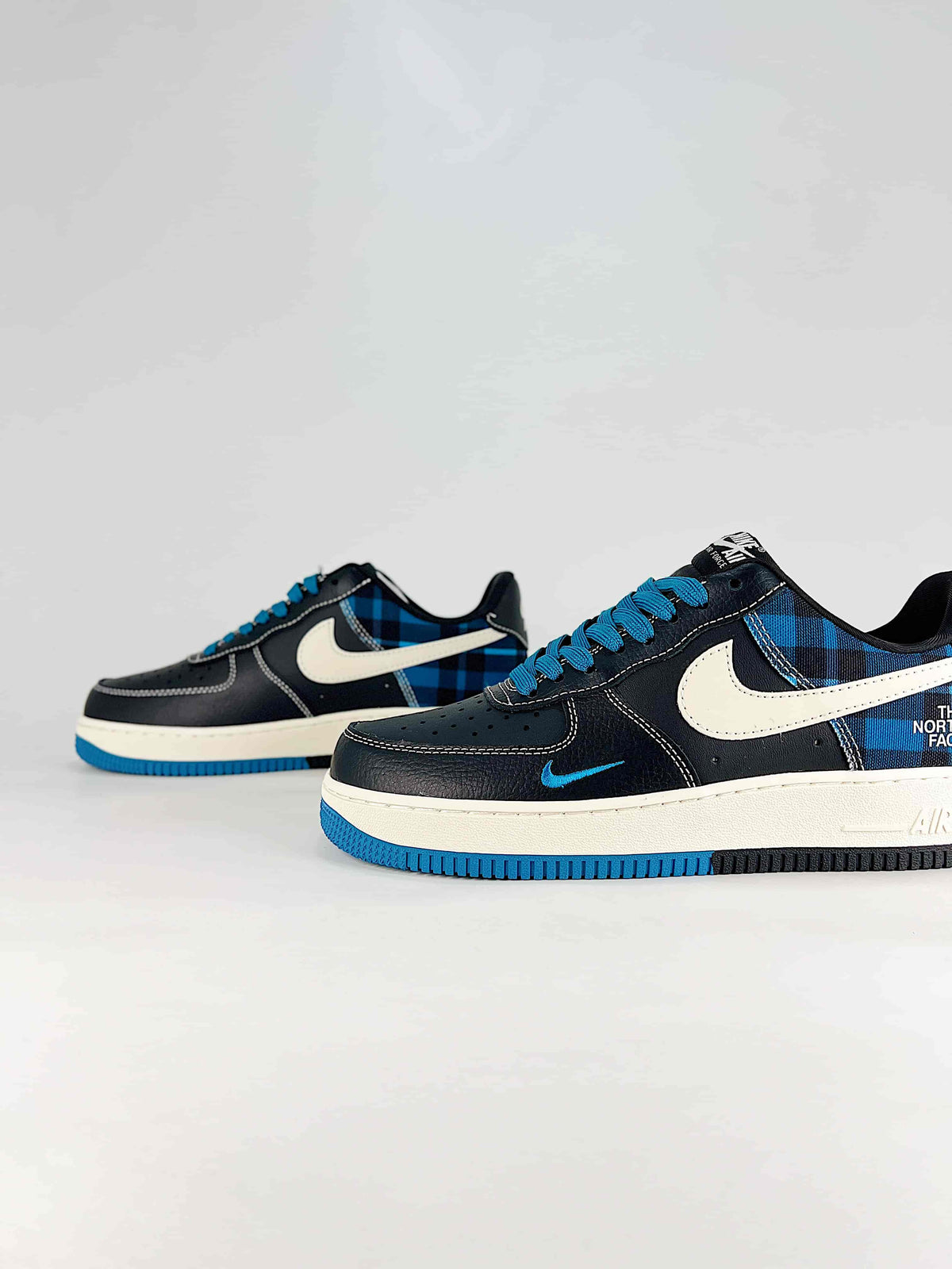 Nike Air Force 1 x The North Face Black Blue Plaid