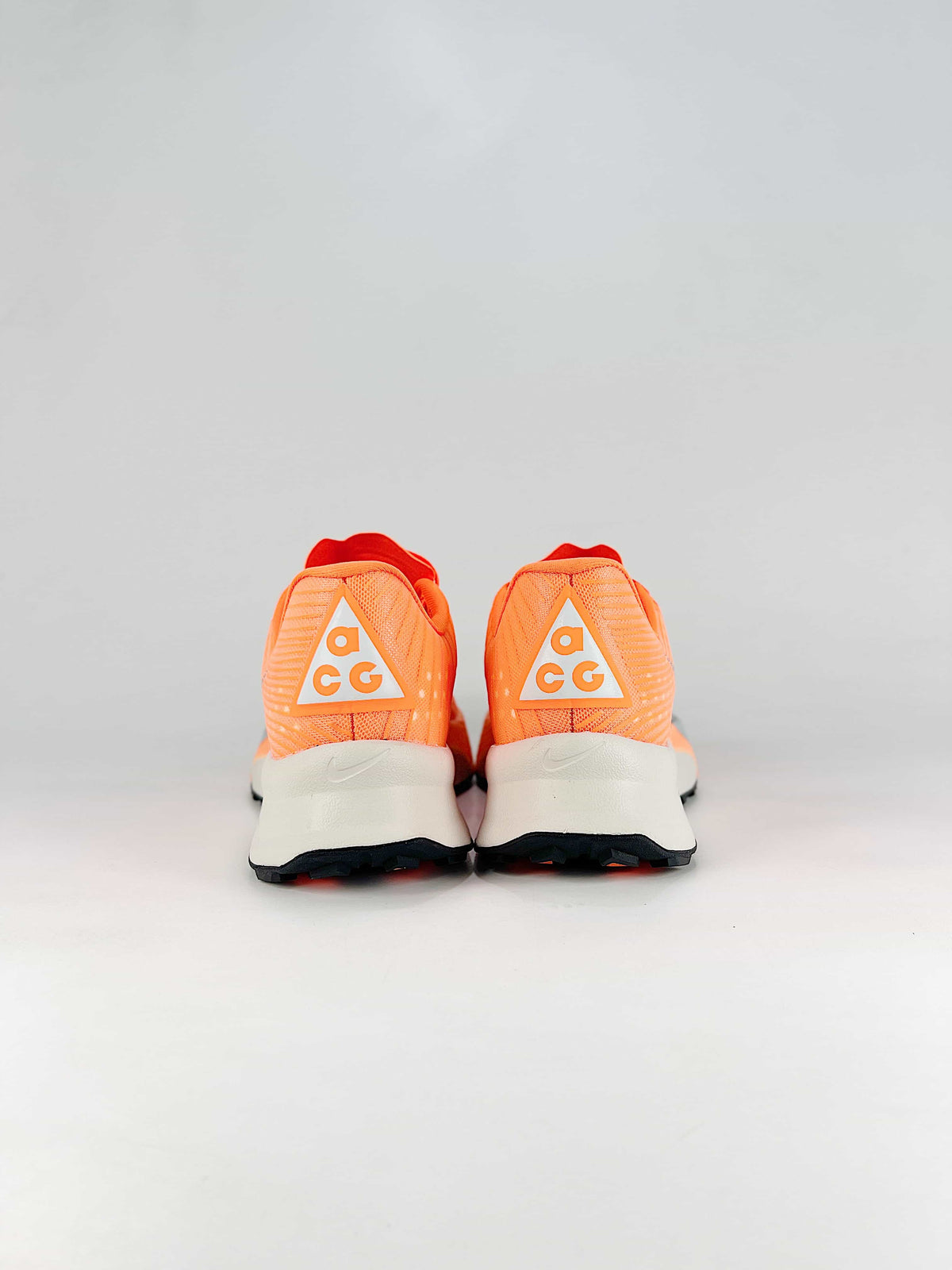 Nike ACG Sneakers - Bright Orange