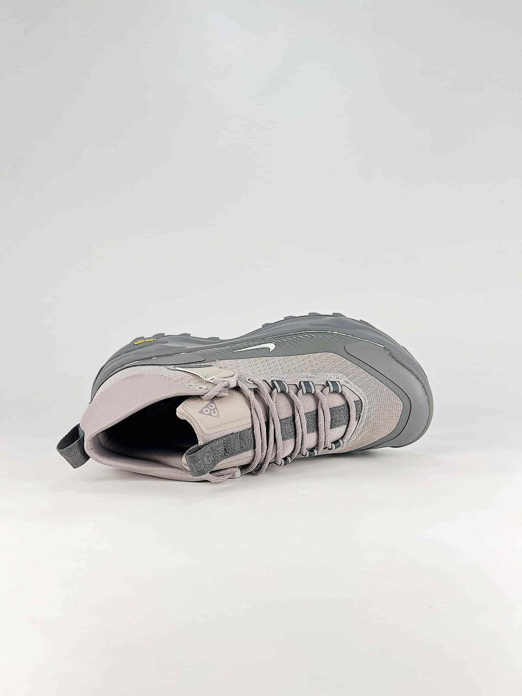Nike ACG Hiking Boots - Gray & Beige