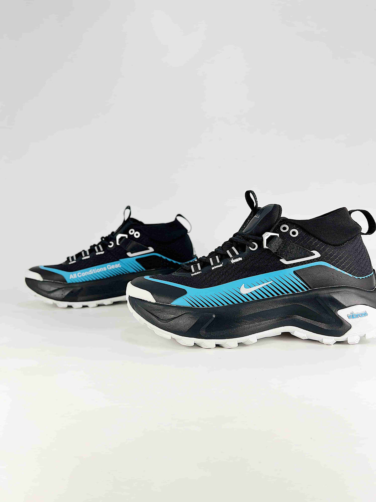 Nike ACG Sneakers - Black, Blue & White