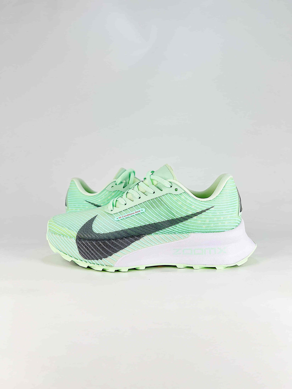 Nike ACG Sneakers - Mint Green