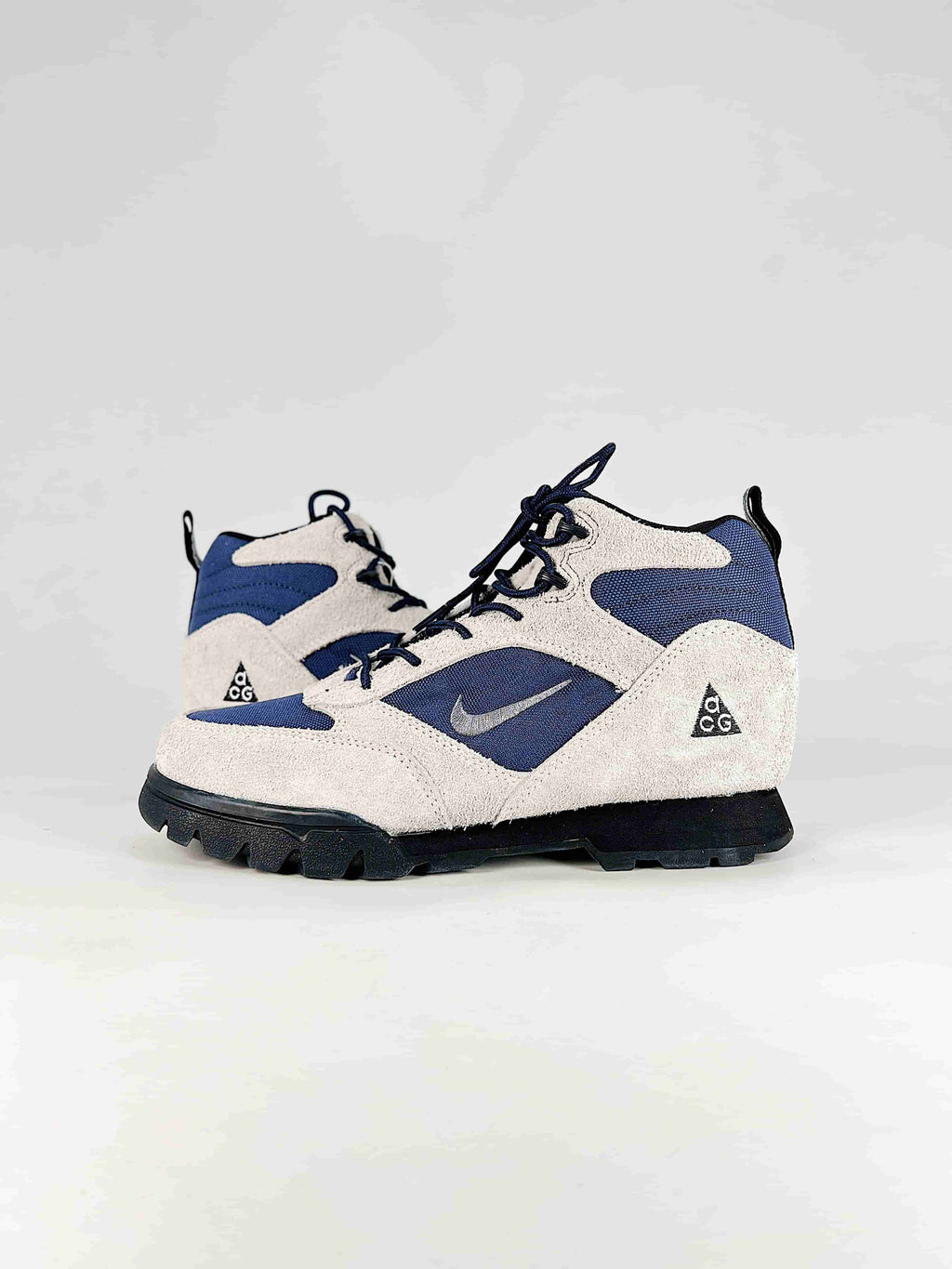Nike ACG Mid Hike Boots - Light Gray & Navy