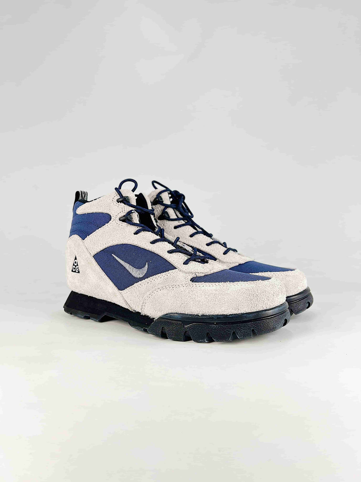 Nike ACG Mid Hike Boots - Light Gray & Navy