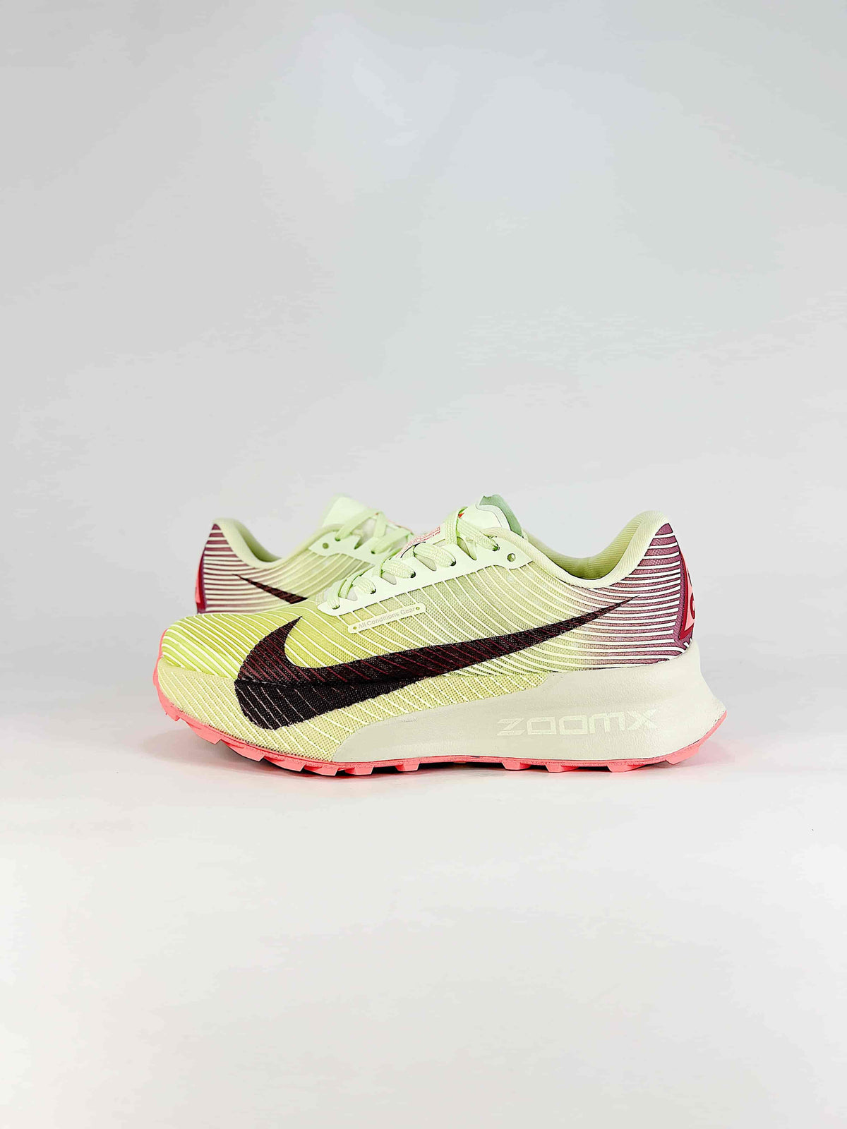 Nike ACG Sneakers - Light Yellow, Burgundy & Pink