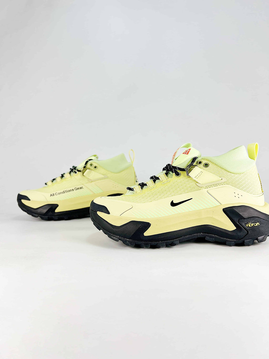 Nike ACG Mid Hiking Boots - Pale Lime Yellow & Black