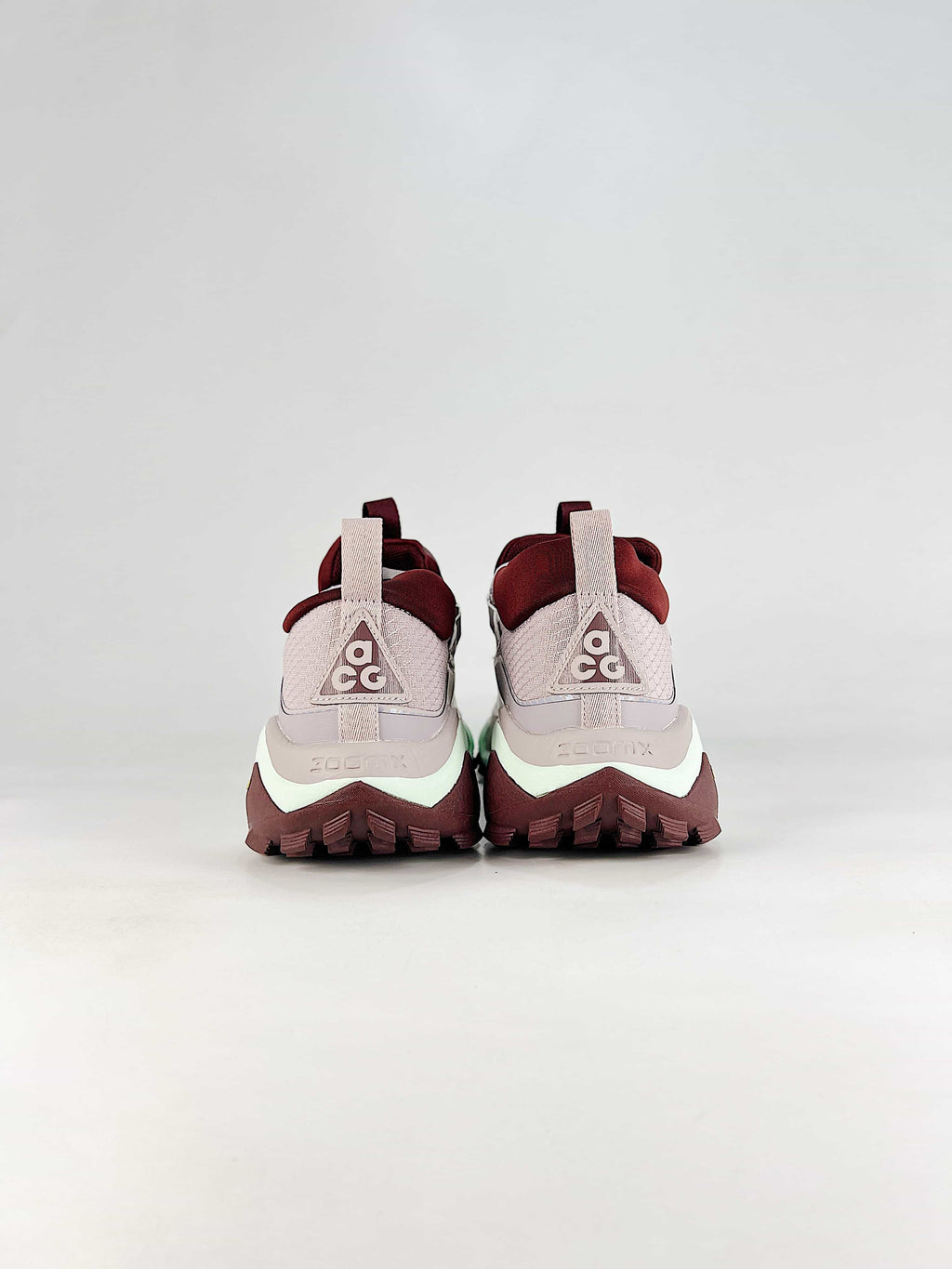 Nike ACG Sneakers - Light Pink & Burgundy