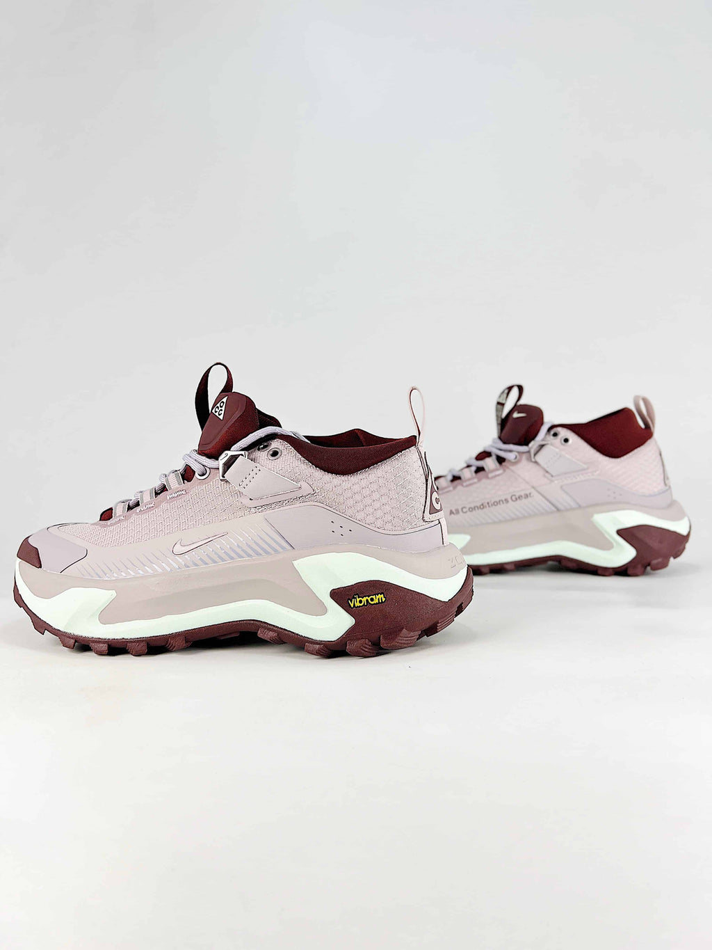 Nike ACG Sneakers - Light Pink & Burgundy