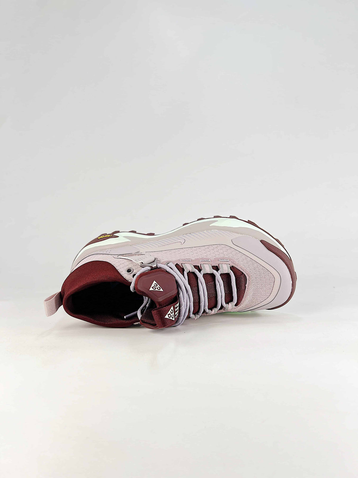 Nike ACG Sneakers - Light Pink & Burgundy