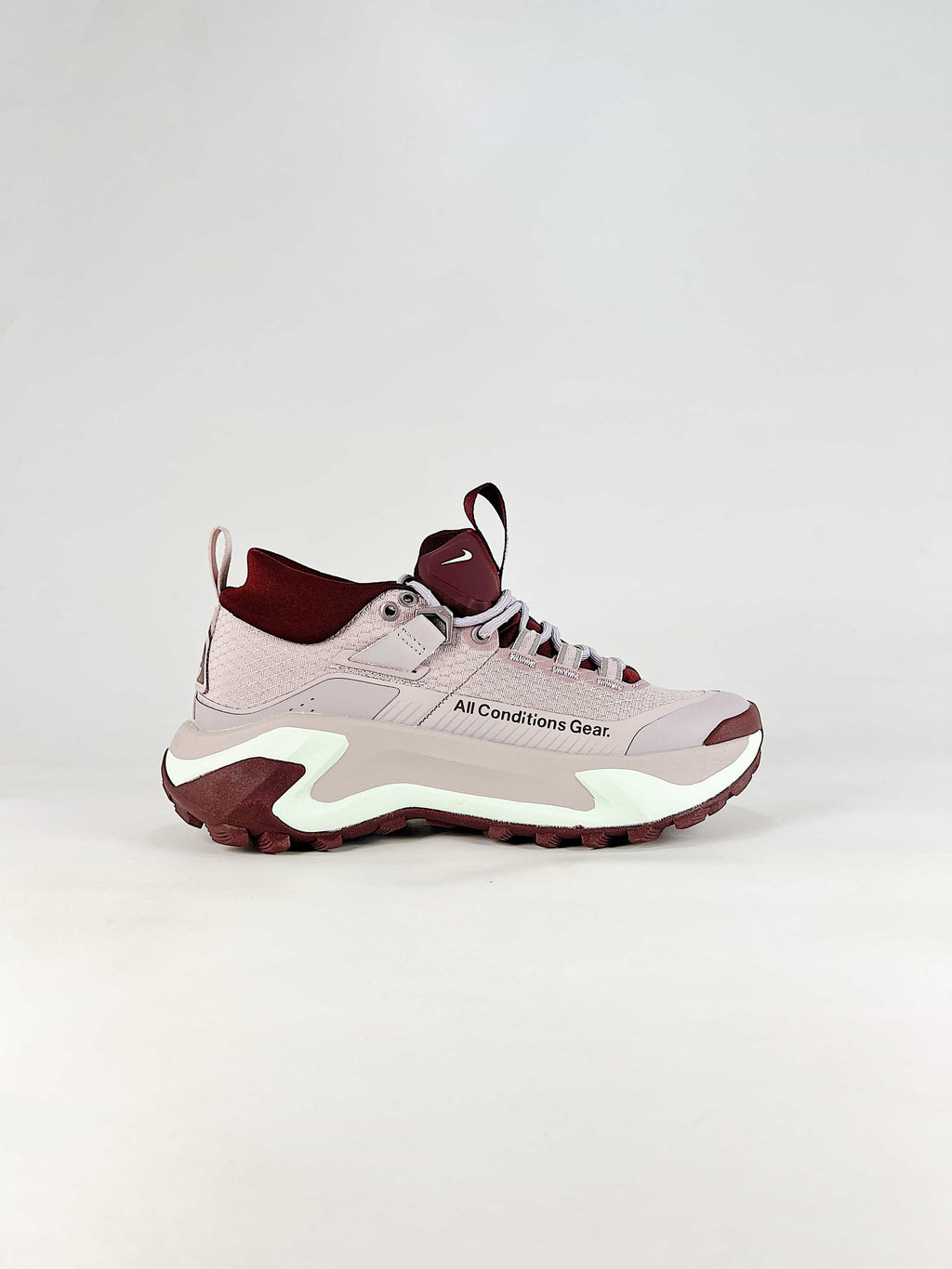 Nike ACG Sneakers - Light Pink & Burgundy