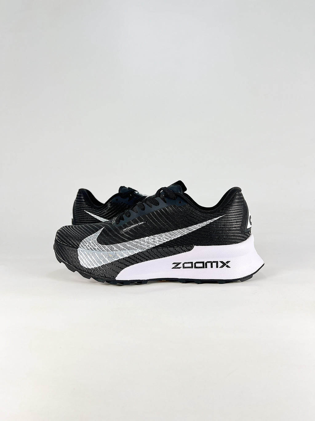 Nike ACG Sneakers - Black & White