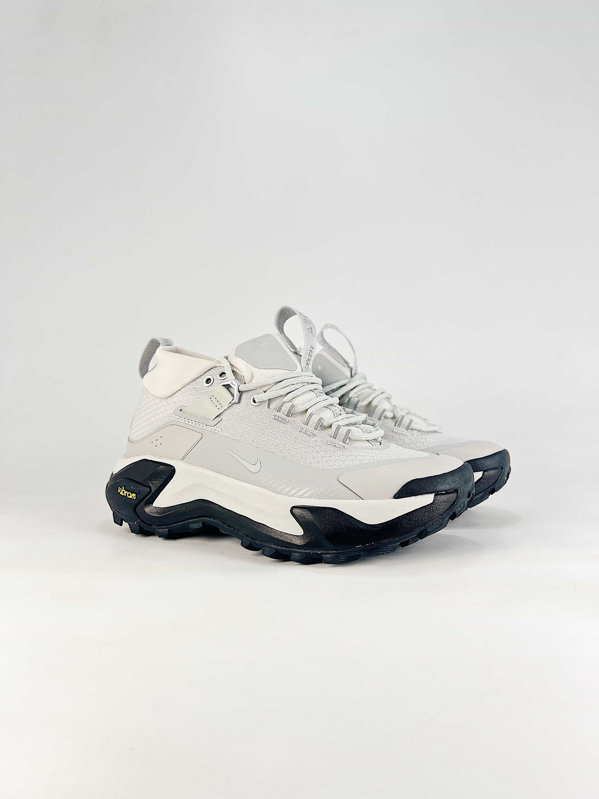 Nike ACG Zoom Gaiadome - White & Black