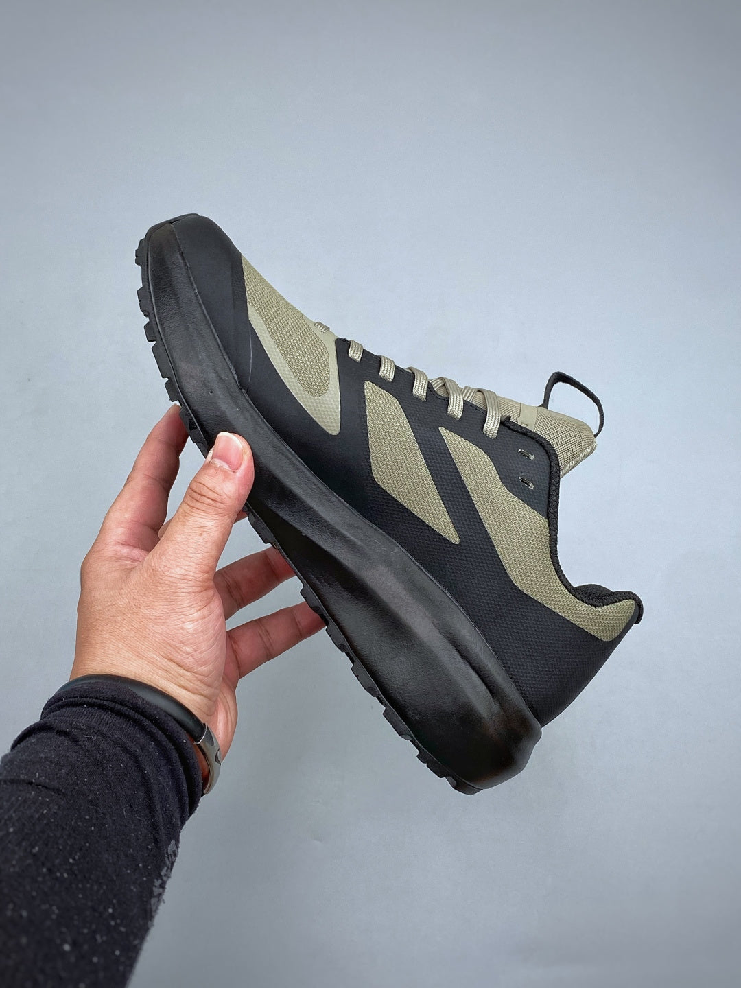 Arc’teryx Norvan LD 3 Low-Top Lace-Up Shoes in Olive and Black