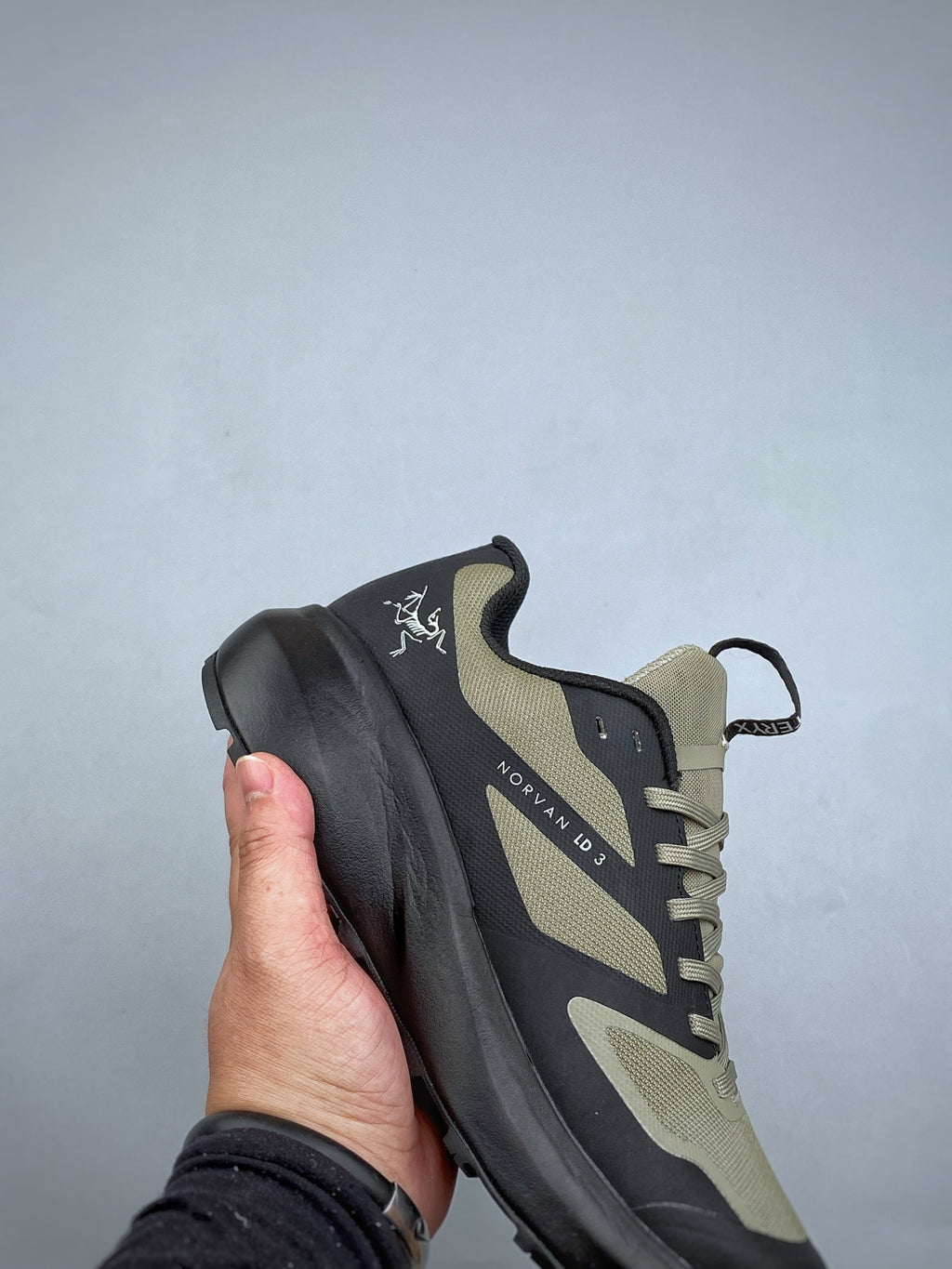 Arc’teryx Norvan LD 3 Low-Top Lace-Up Shoes in Olive and Black