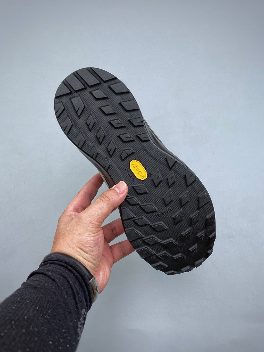 Arc’teryx Norvan LD 3 Low-Top Lace-Up Shoes in Olive and Black