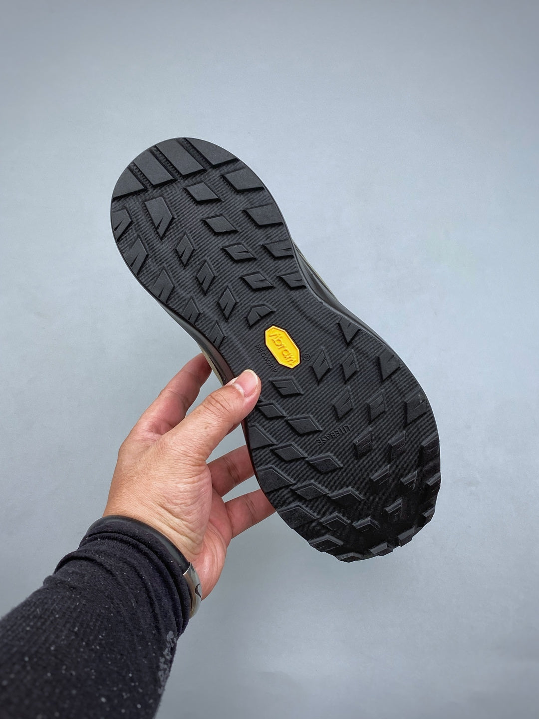 Arc’teryx Norvan LD 3 Low-Top Lace-Up Shoes in Olive and Black