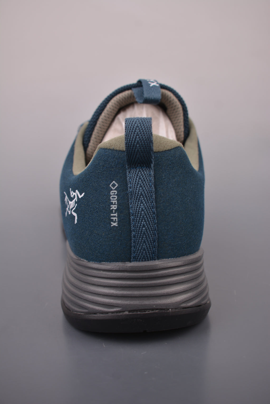 Arc’teryx Konseal FL Low-Top Lace-Up Shoes in Deep Blue