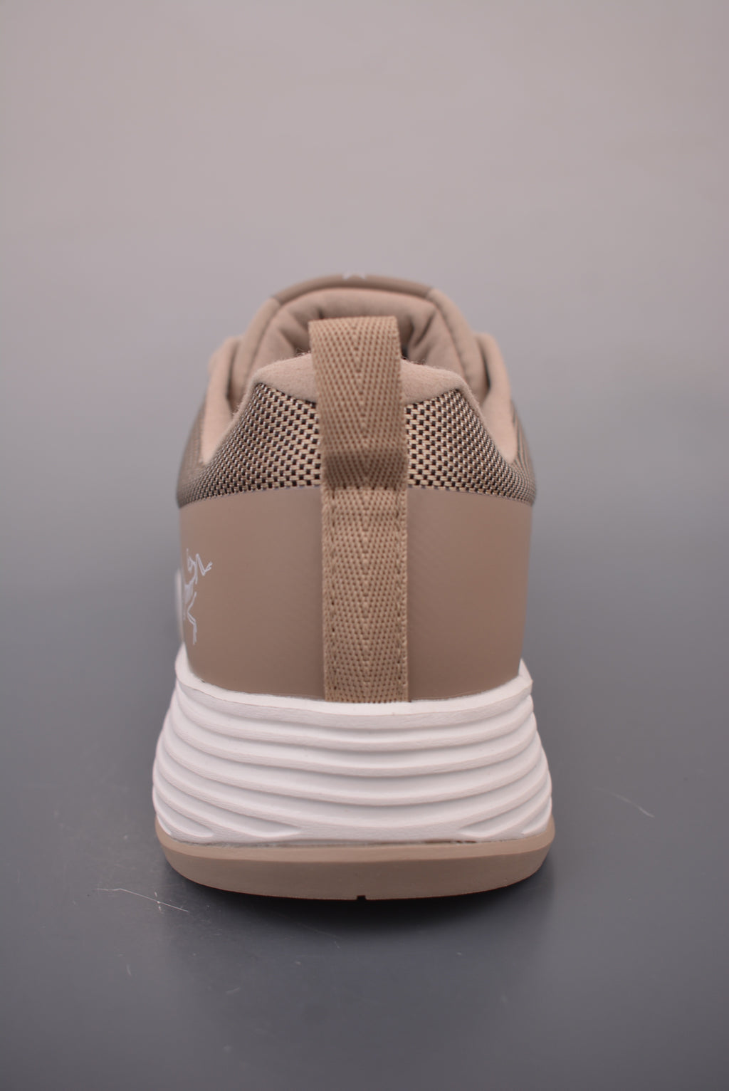 Arc’teryx Konseal FL Low-Top Lace-Up Shoes in Taupe