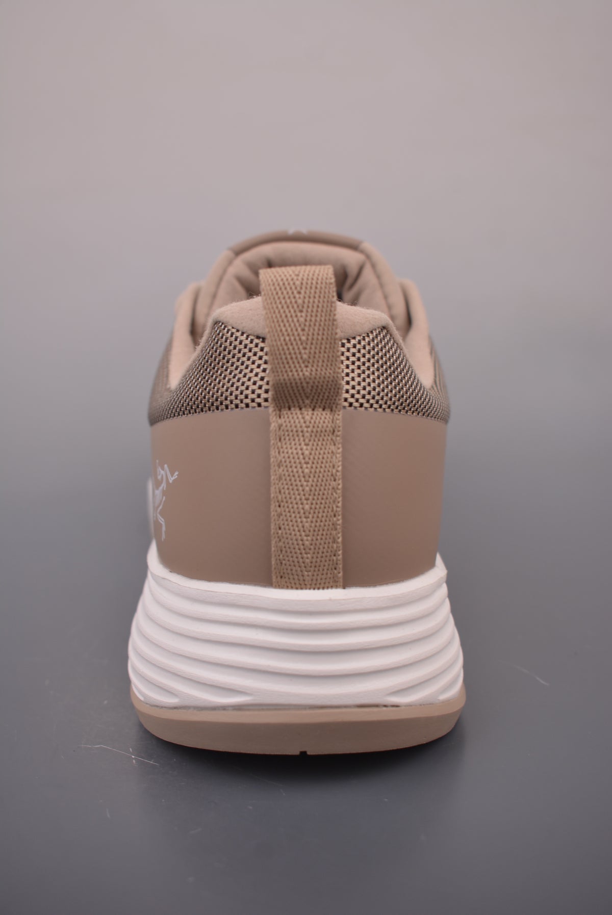 Arc’teryx Konseal FL Low-Top Lace-Up Shoes in Taupe