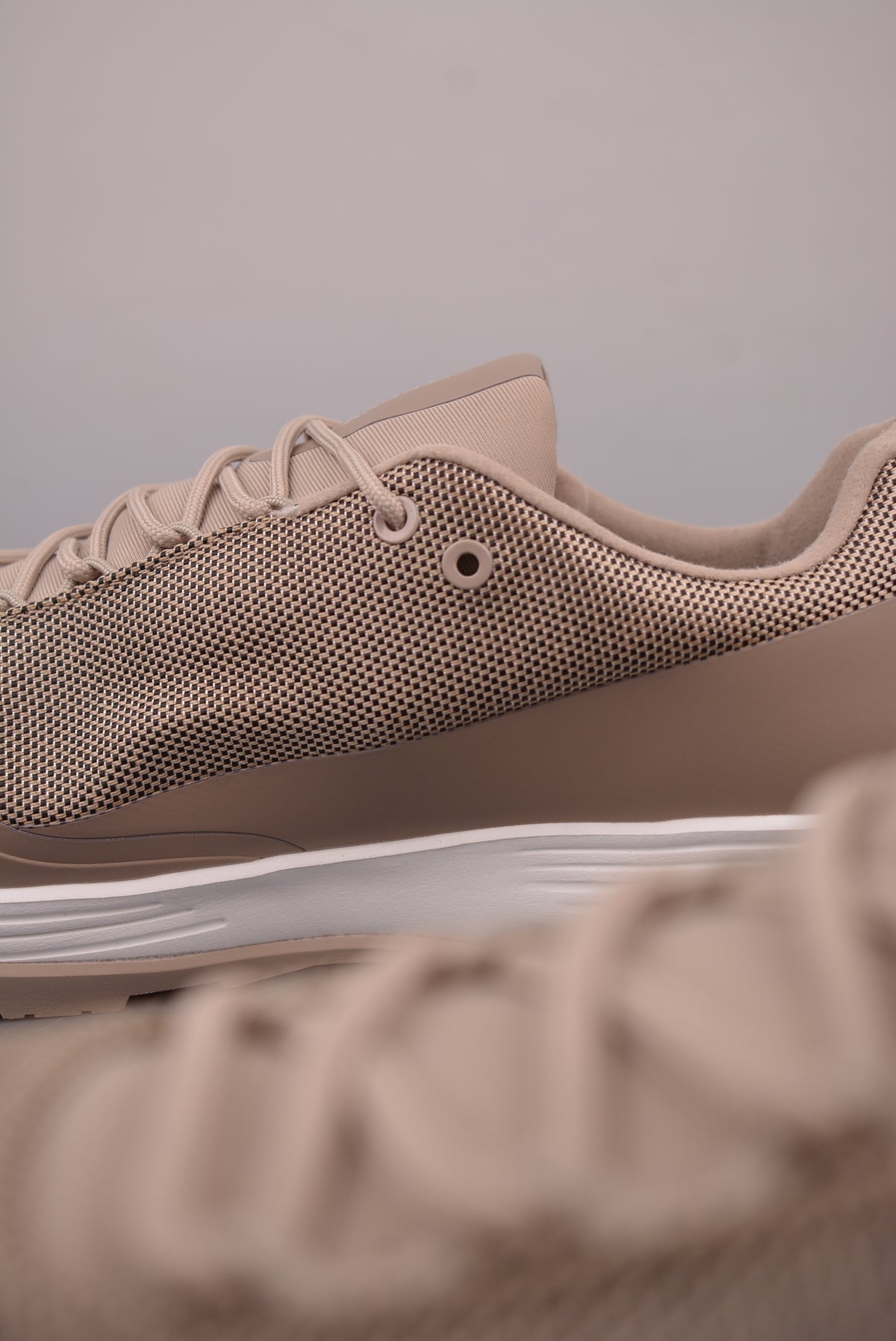 Arc’teryx Konseal FL Low-Top Lace-Up Shoes in Taupe