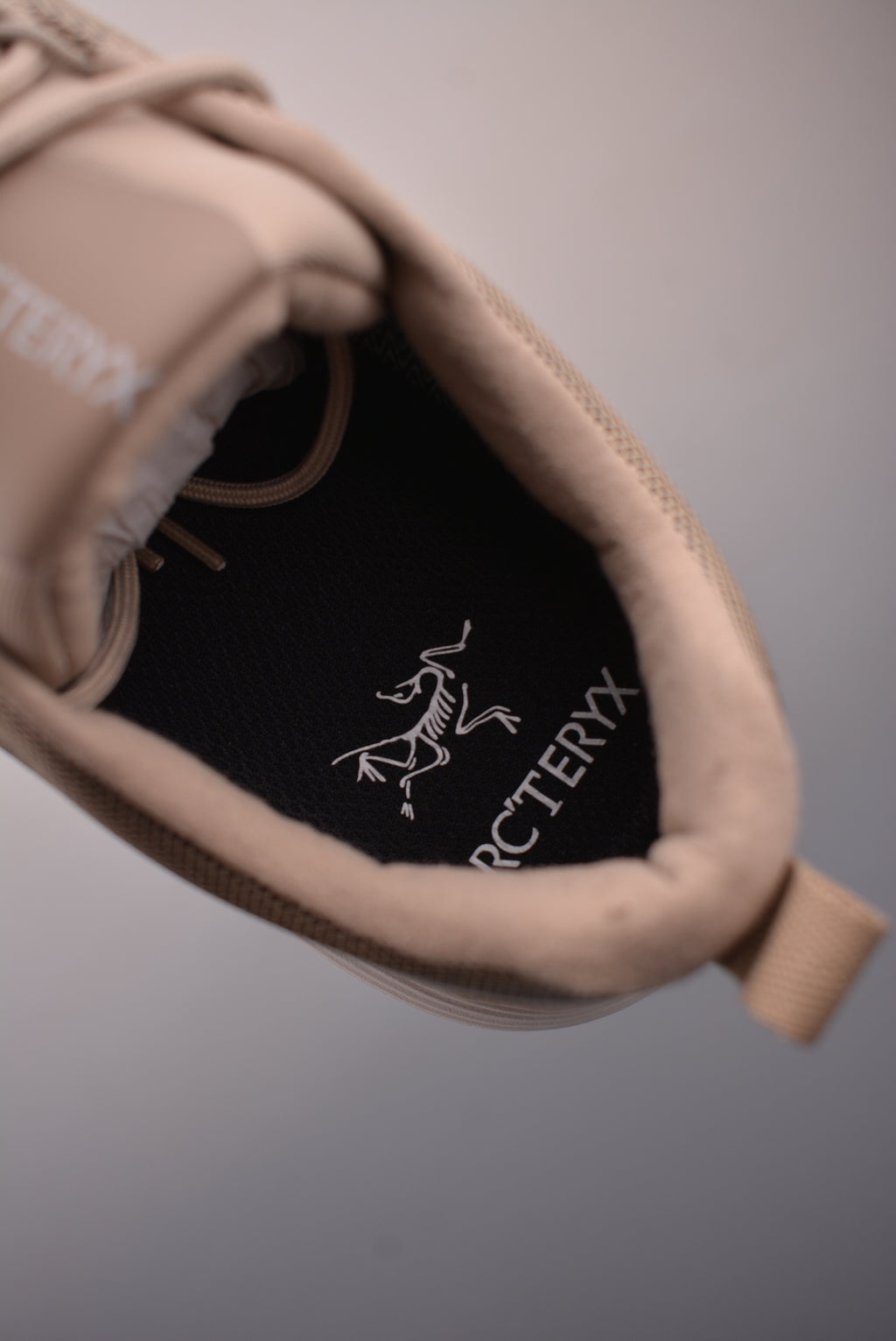 Arc’teryx Konseal FL Low-Top Lace-Up Shoes in Taupe