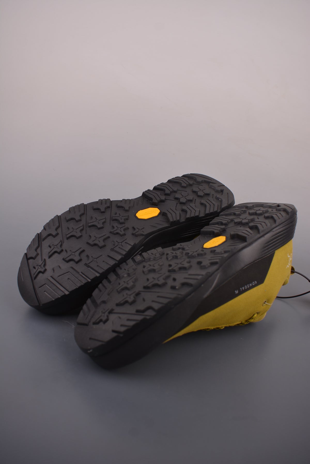 Arc’teryx Konseal FL Low-Top Lace-Up Shoes in Mustard Yellow and Black
