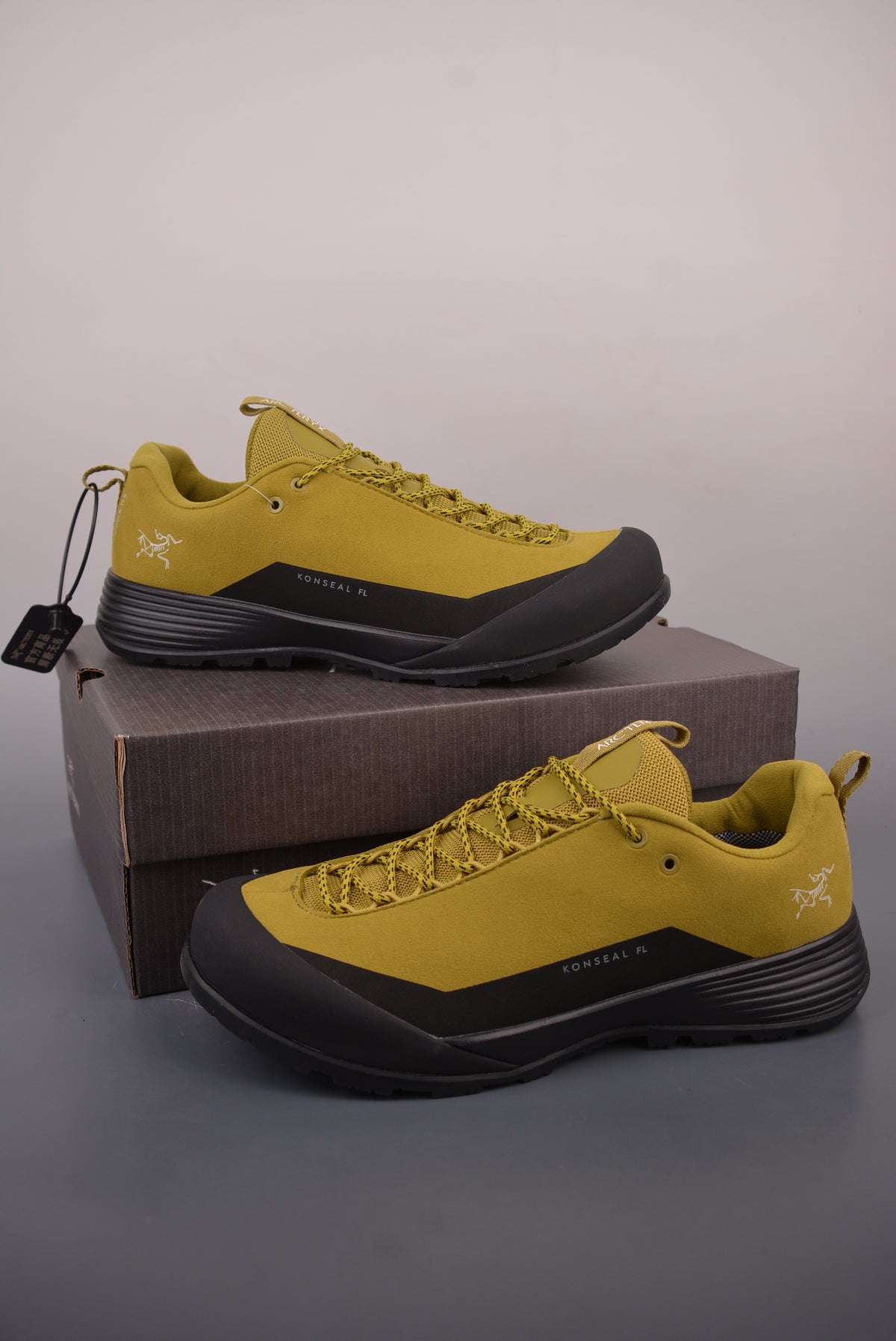 Arc’teryx Konseal FL Low-Top Lace-Up Shoes in Mustard Yellow and Black