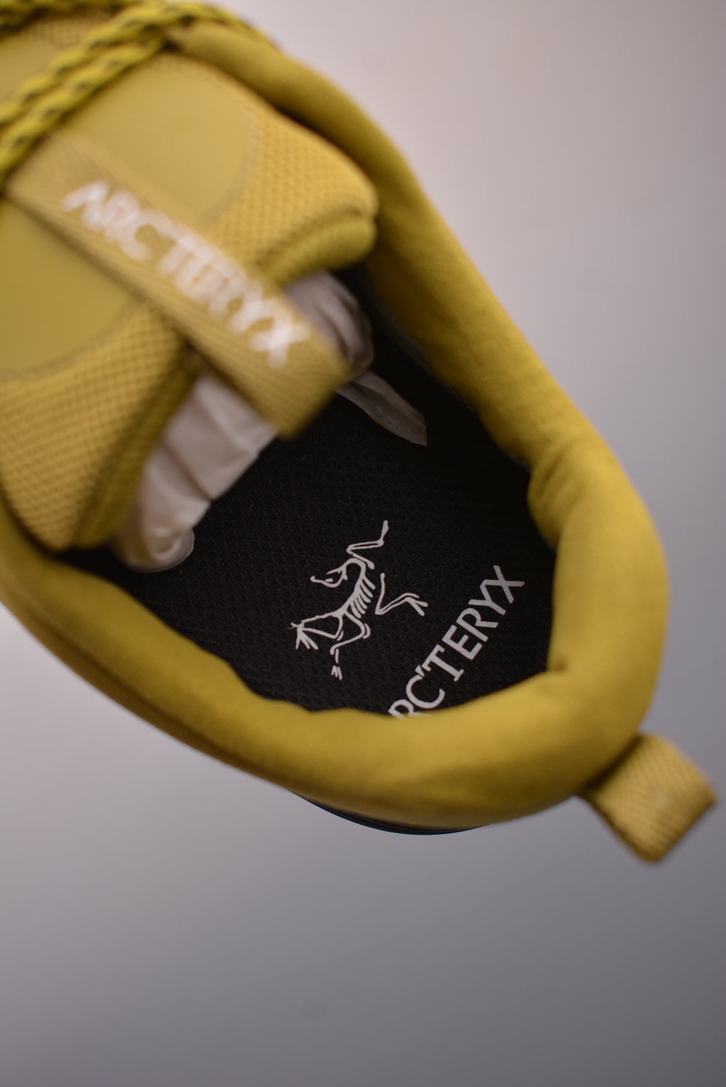 Arc’teryx Konseal FL Low-Top Lace-Up Shoes in Mustard Yellow and Black
