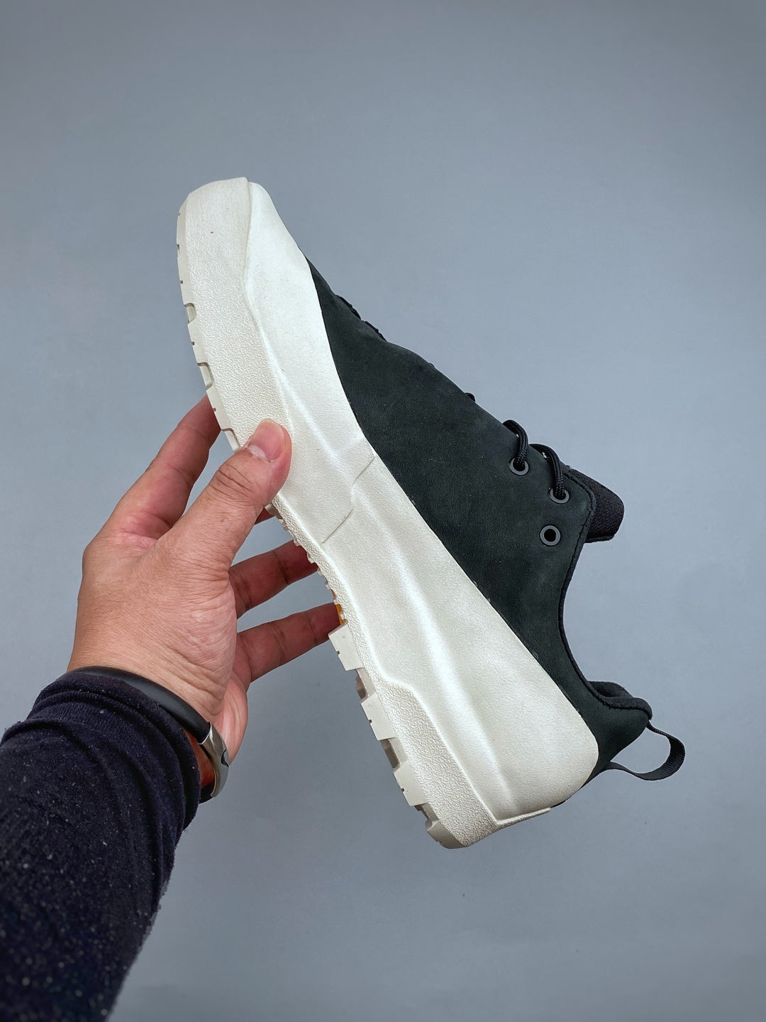 Arc’teryx Konseal Low-Top Lace-Up Shoes in Black and Off-White