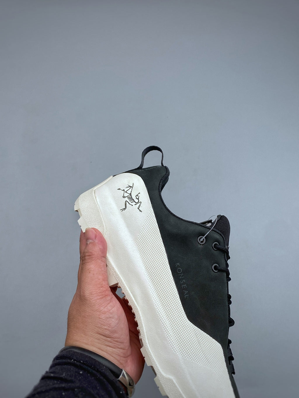 Arc’teryx Konseal Low-Top Lace-Up Shoes in Black and Off-White