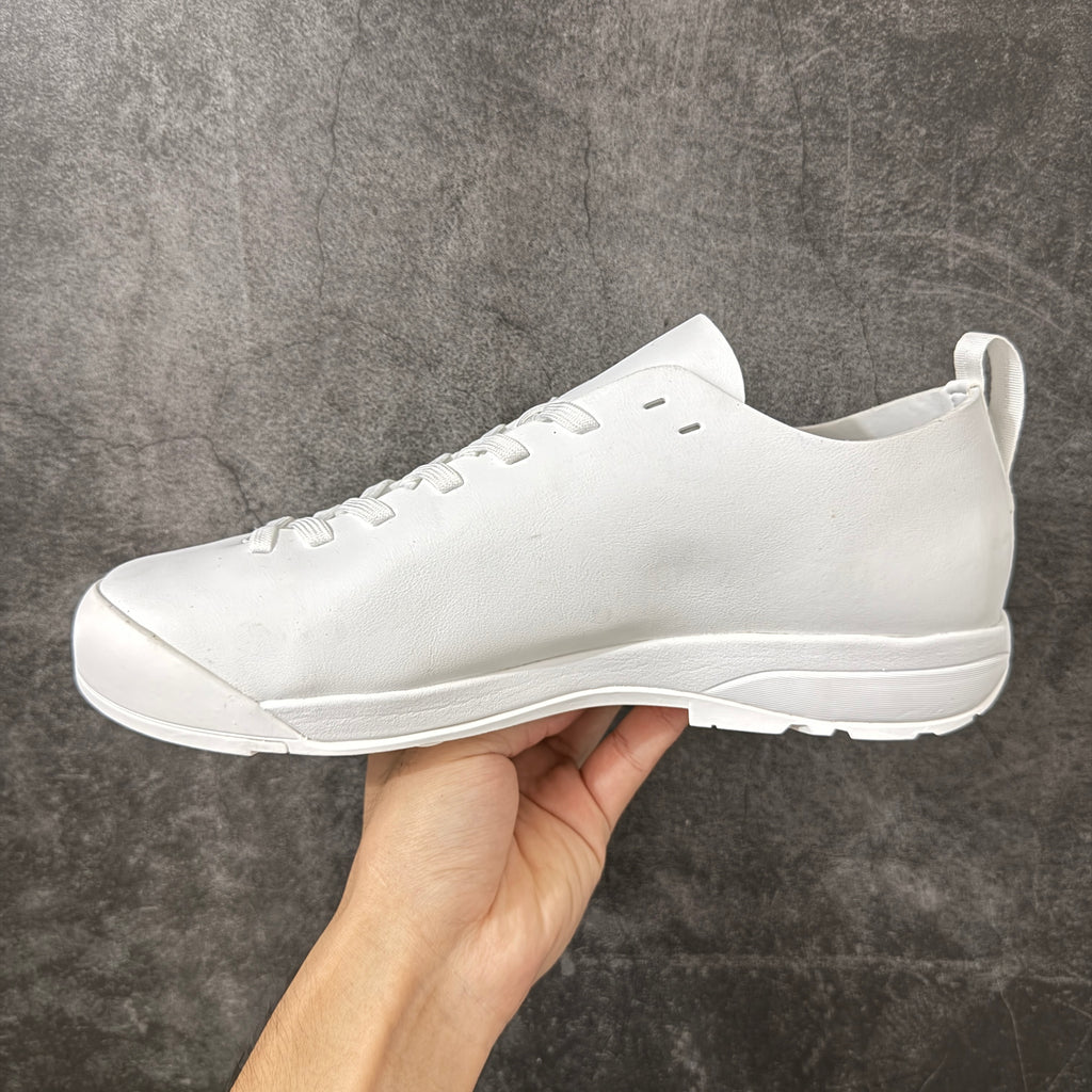 Arc’teryx All-White Low-Top Lace-Up Shoes