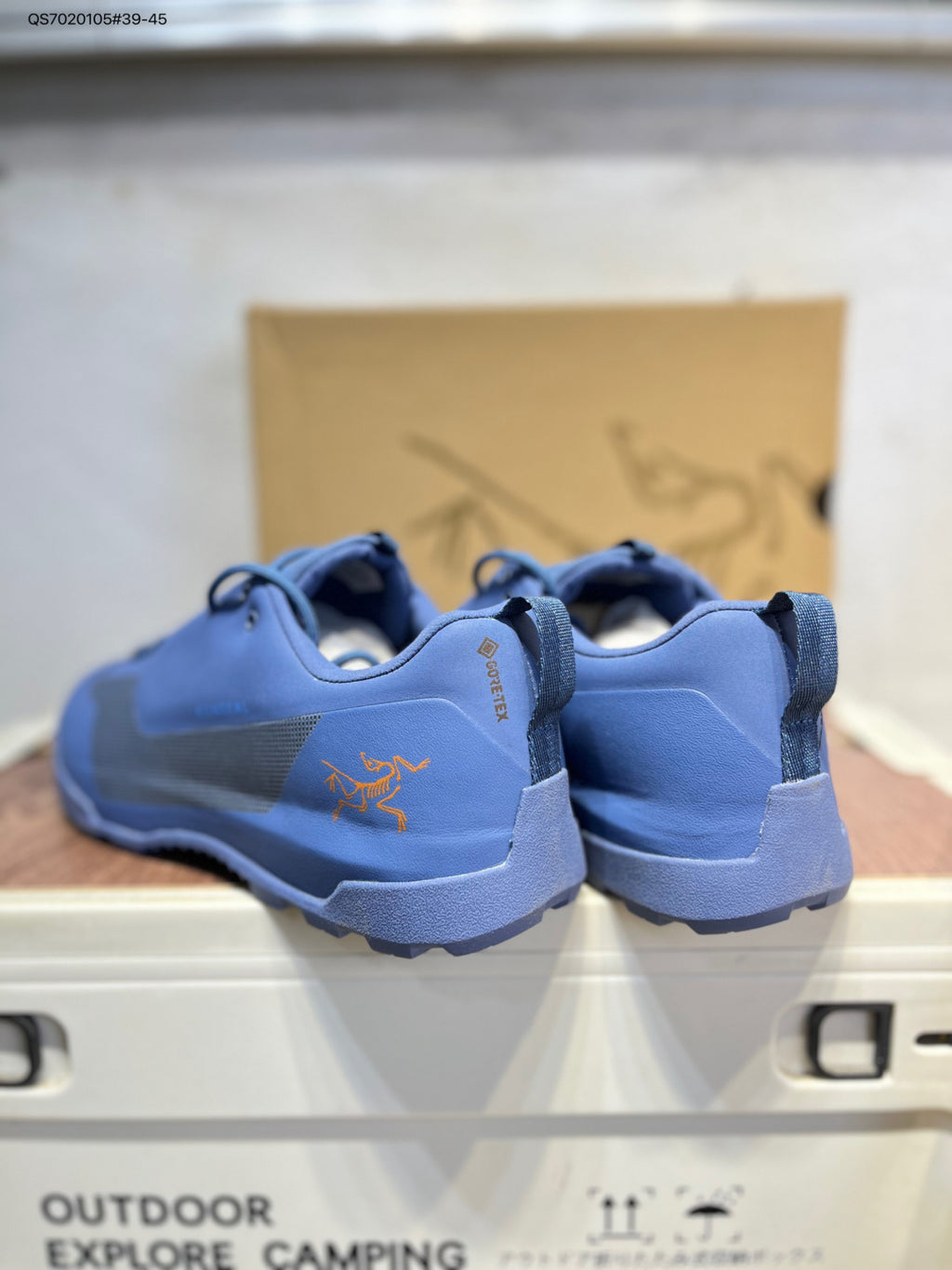 Arc’teryx Blue Low-Top Lace-Up Shoes with Gray Panels