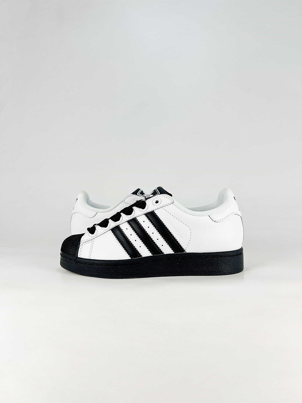 adidas Superstar Low-Top Sneakers - White/Black