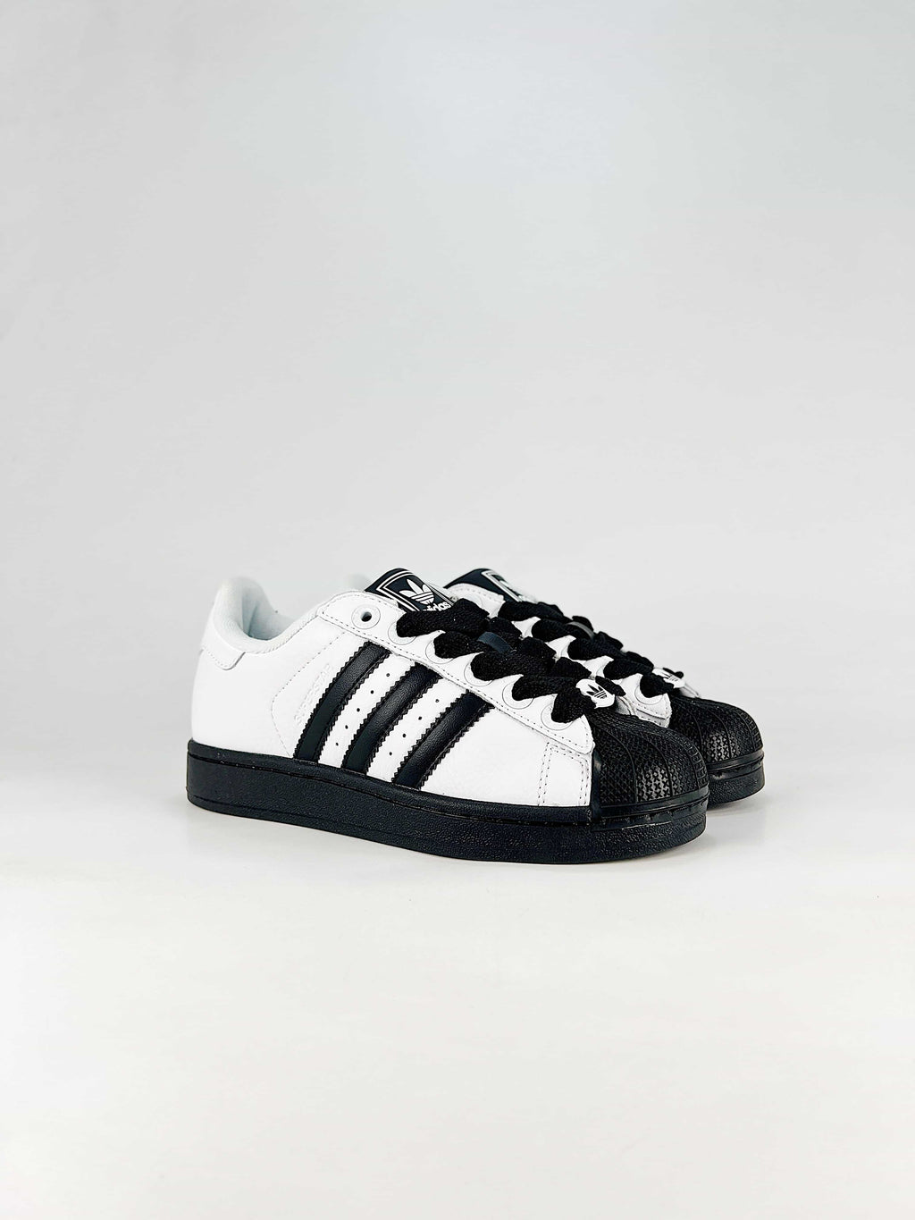 adidas Superstar Low-Top Sneakers - White/Black