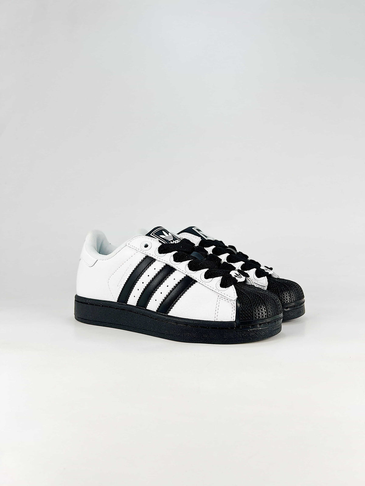 adidas Superstar Low-Top Sneakers - White/Black