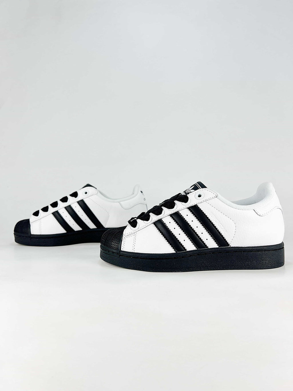 adidas Superstar Low-Top Sneakers - White/Black